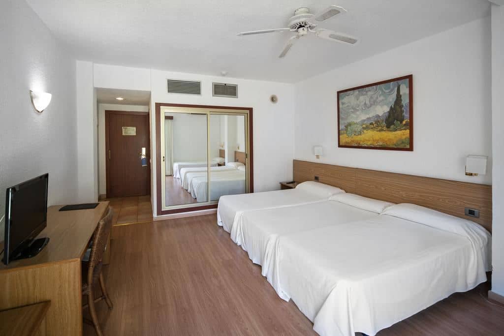 rooms-triple-room