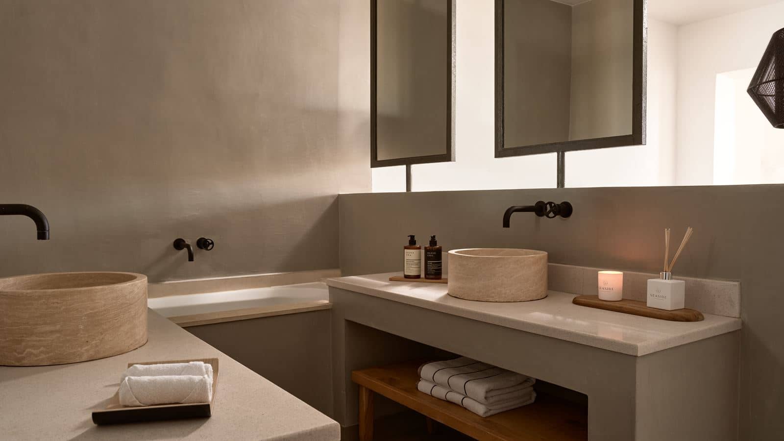rooms-suites-on-the-rocks-private-pool