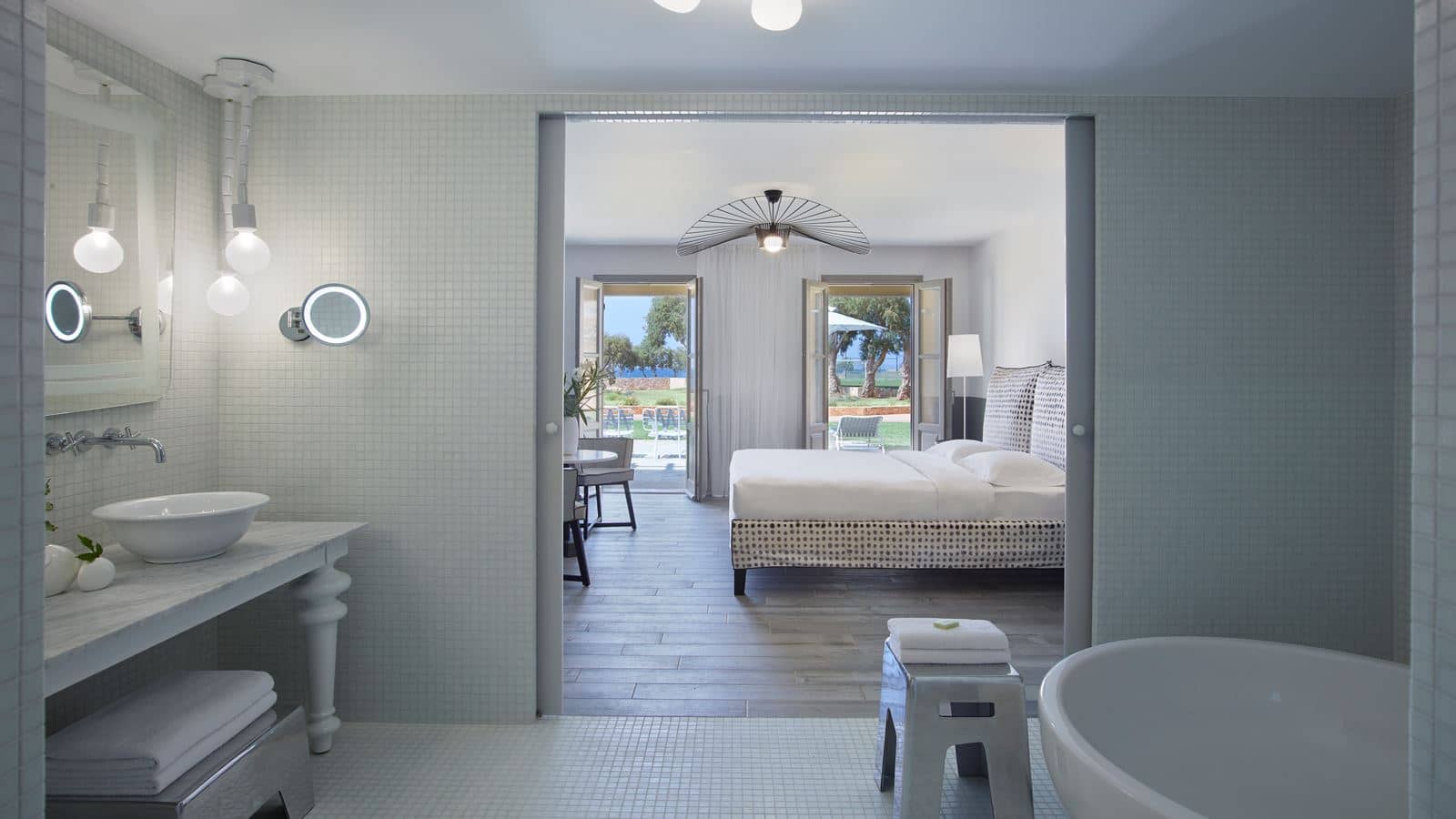 rooms-luxury-room-seaview