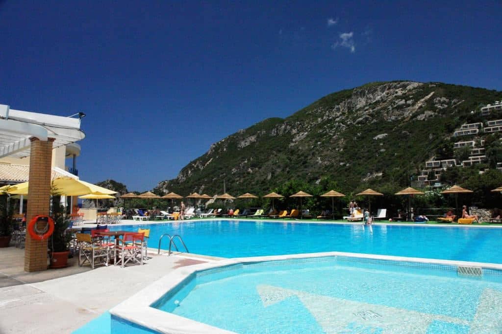 pools-outdoor-pool