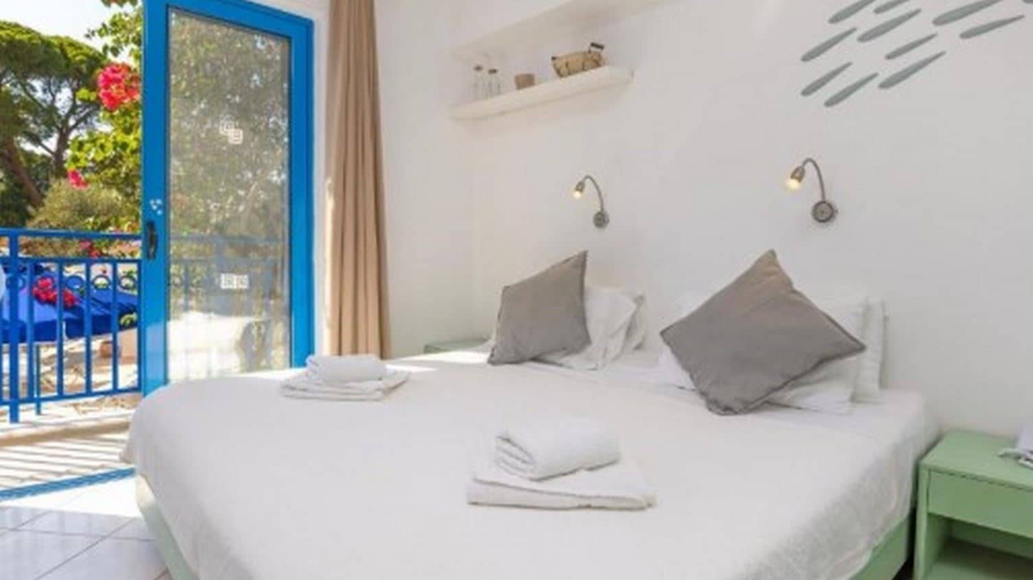 rooms-family-room