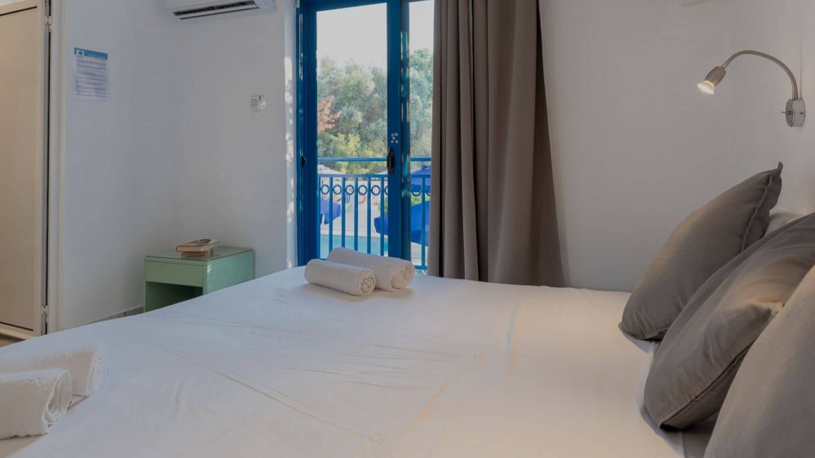rooms-family-room