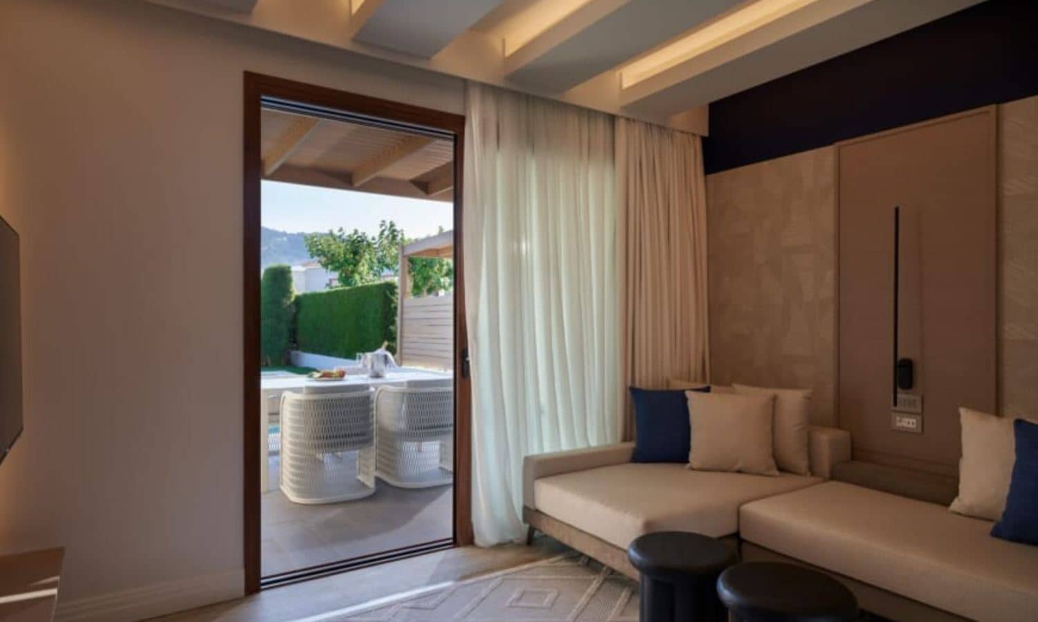 rooms-villa-garden-view-private-pool