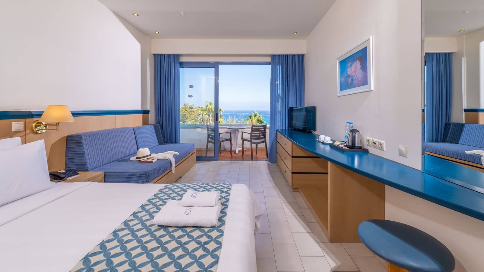rooms-double-sea-view-balcony-or-terrace