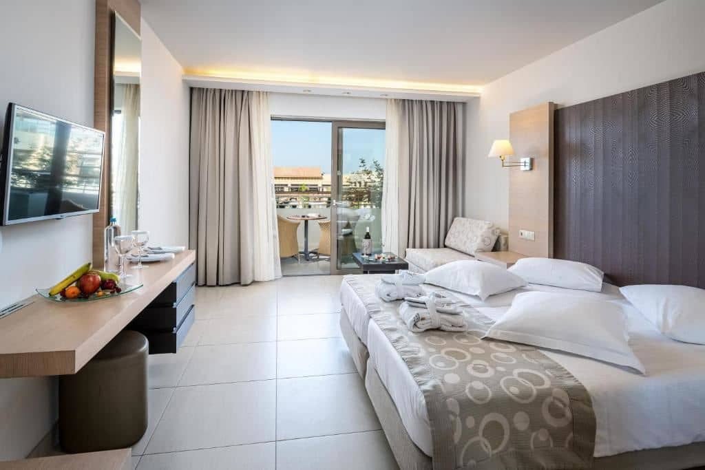 rooms-room-standard-double-gardenpoolview