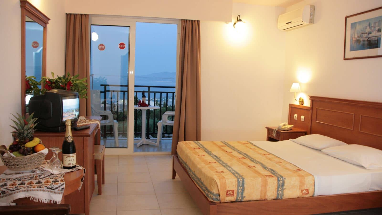 rooms-room-double-seaview-balcony-or-terrace