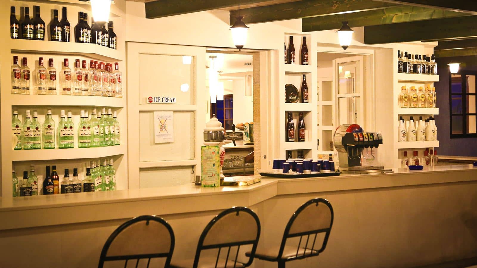 bars-main-bar