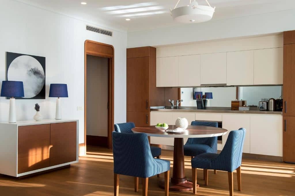rooms-three-bedroom-suite