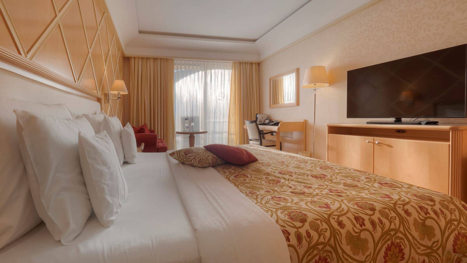 rooms-superior-room