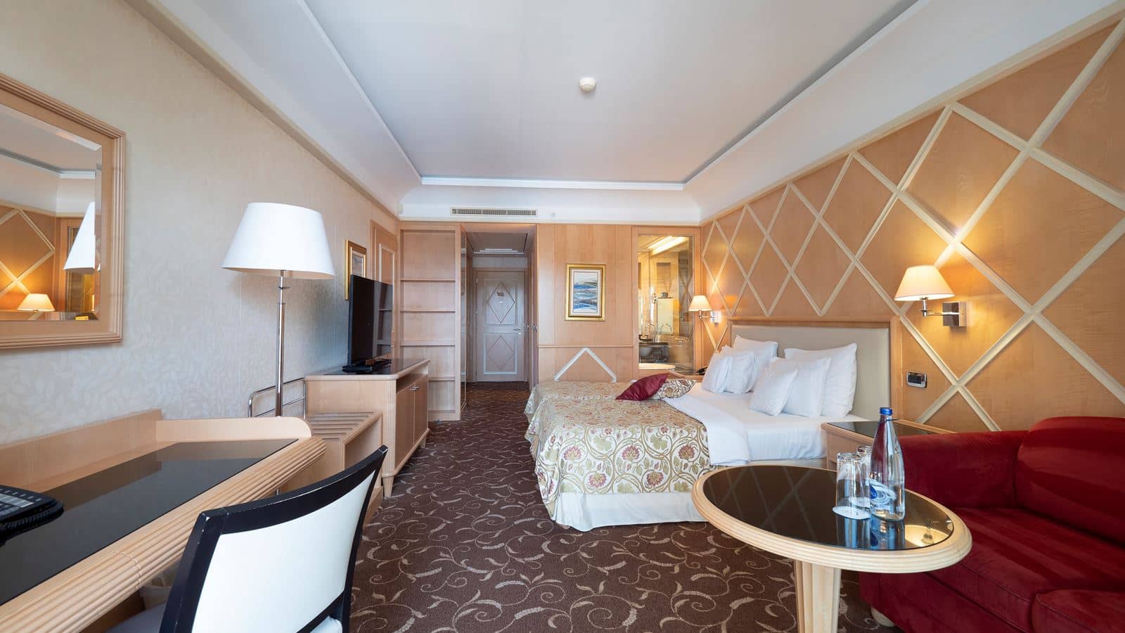 rooms-superior-room