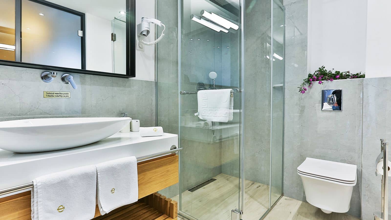 rooms-junior-suite
