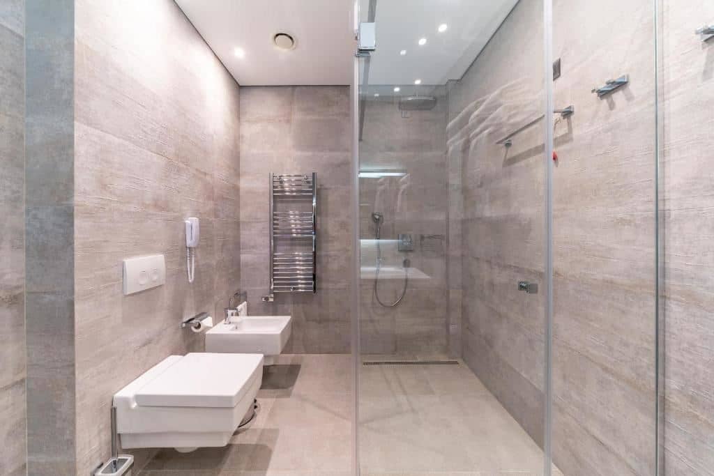 rooms-covet-room-land-view