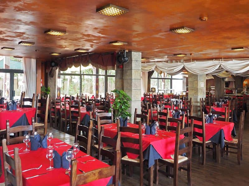 PIRATES VILLAGE - Restorāni