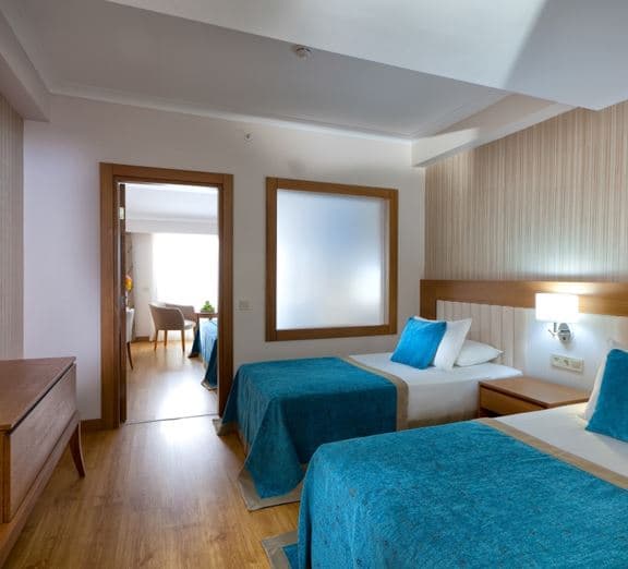 FAMILY ROOM 2 BEDROOMS Numuri