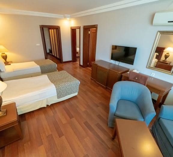 HOTEL GRAND FAMILY ROOM Numuri