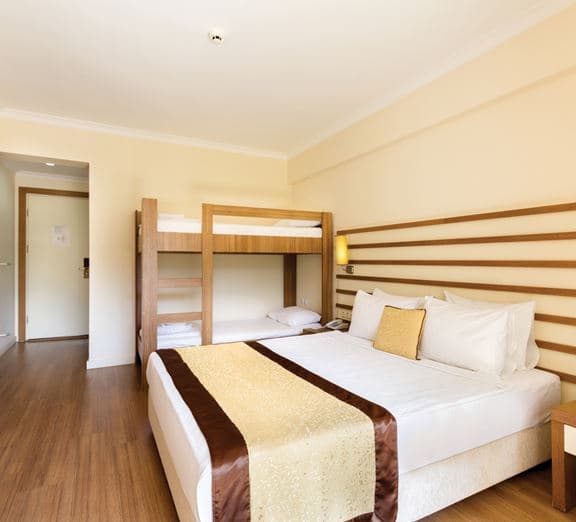 FAMILY 1 BEDROOM BALCONY ROOM Numuri