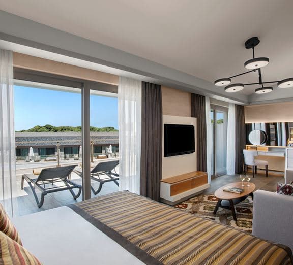 Penthouse Suite Side Sea View Numuri