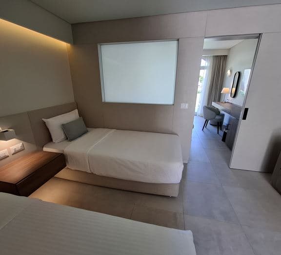 Deluxe Family Rooms DBL& TPL & Quadruple Numuri