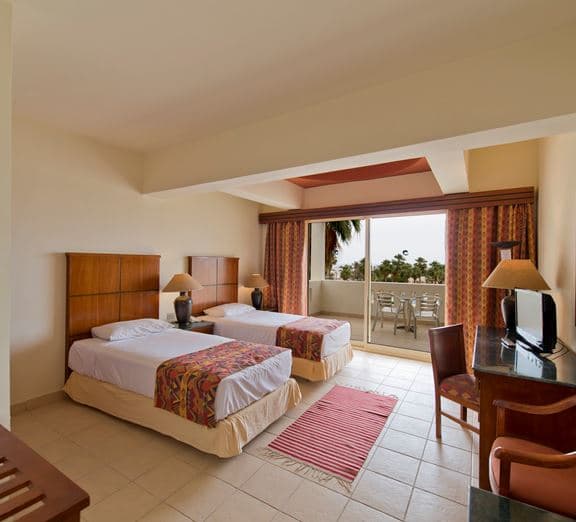 ROOM STANDARD POOLVIEW Numuri