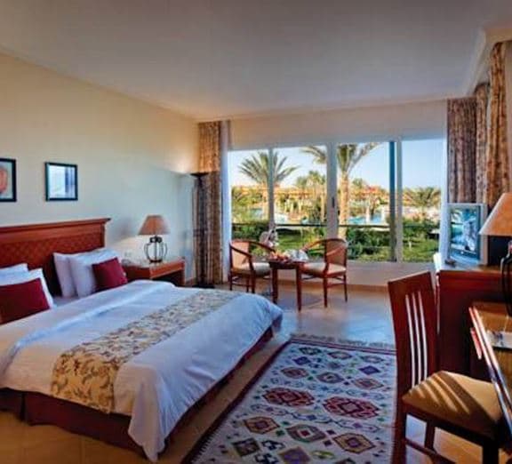 SUPERIOR ROOM MAIN BUILDING POOL VIEW Numuri