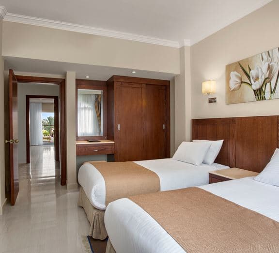 FAMILY SUITE Numuri
