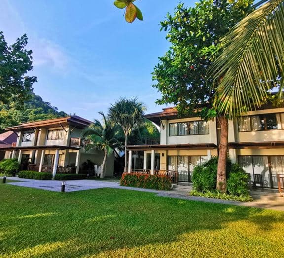 BEACH FRONT CHALET Numuri