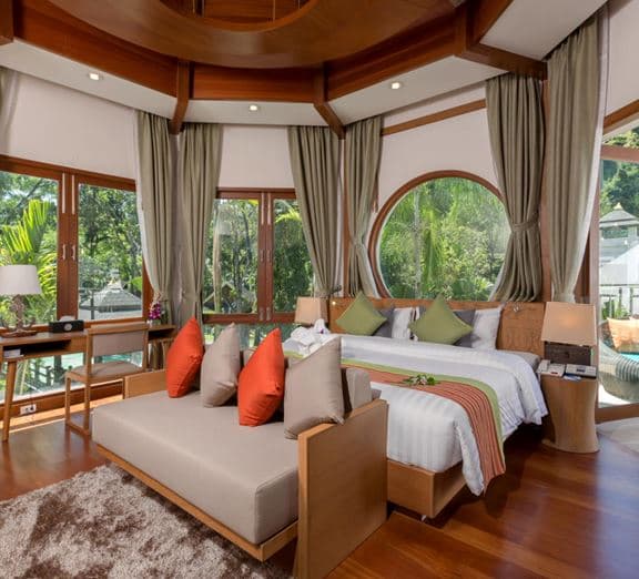Luxury Grand Pool Numuri