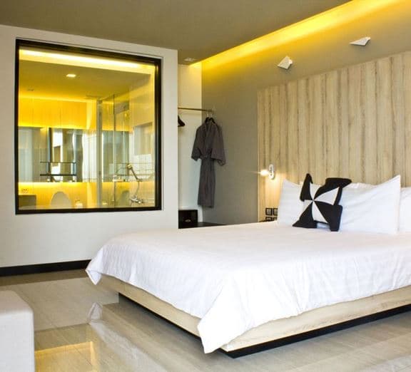T SIX 5 PHENOMENAL Deluxe Sea View Numuri