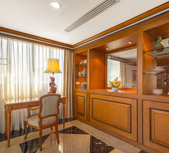One Bedroom Elegance Regency Suite Numuri