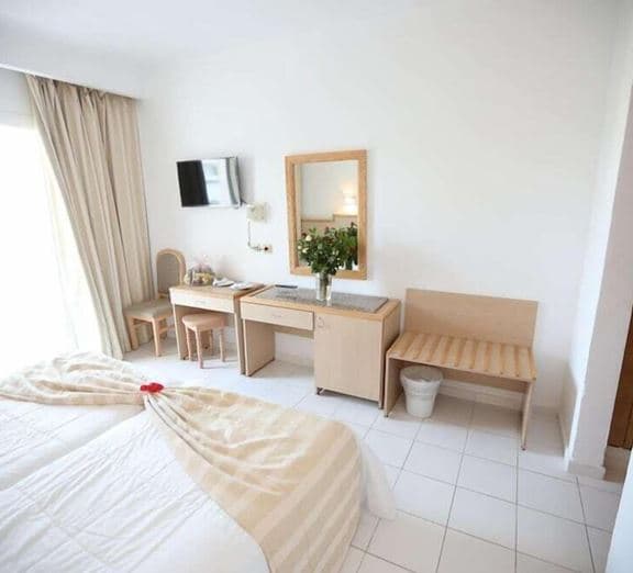 Room Standard SeaView Numuri