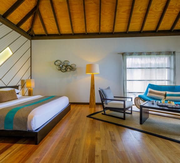 WATER BUNGALOW WITH POOL Numuri