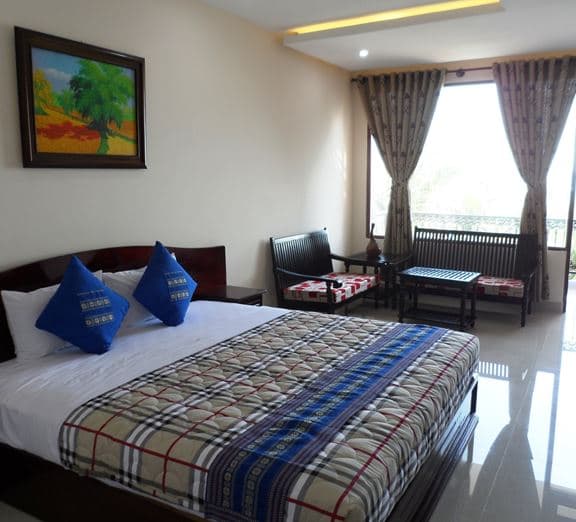 ROOM DELUXE OCEAN OR GARDEN VIEW BALCONY Numuri
