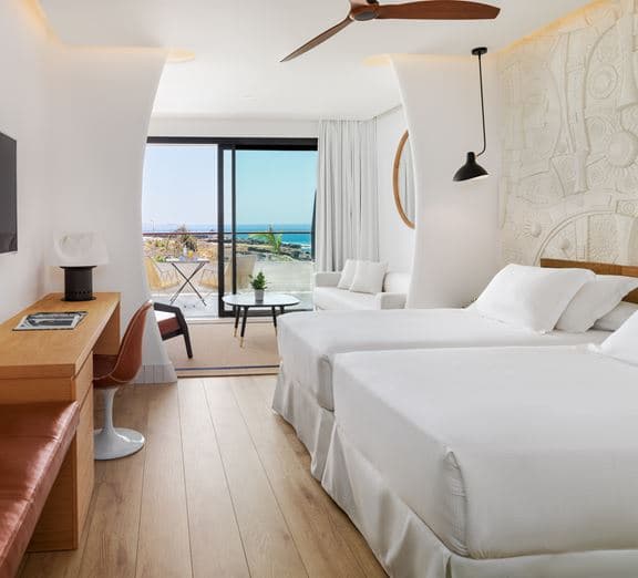 DOUBLE SIDE SEA VIEW WITH BALCONY OR TERRACE Numuri