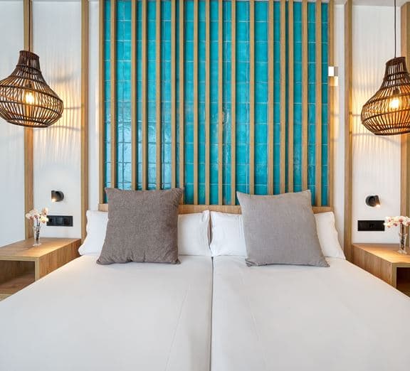SUITE POOL VIEW WITH BALCONY OR TERRACE Numuri