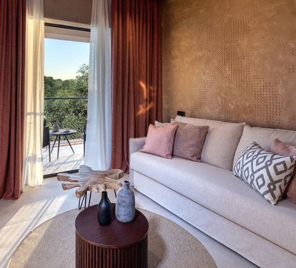 Tropical Sublime Family Suite Numuri