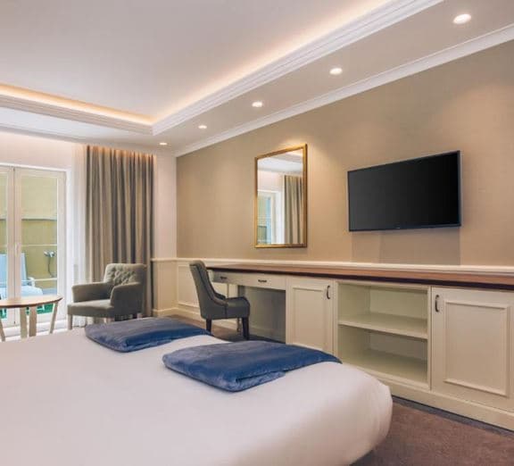 JADRAN DELUXE ROOM WITH GARDEN VIE Numuri