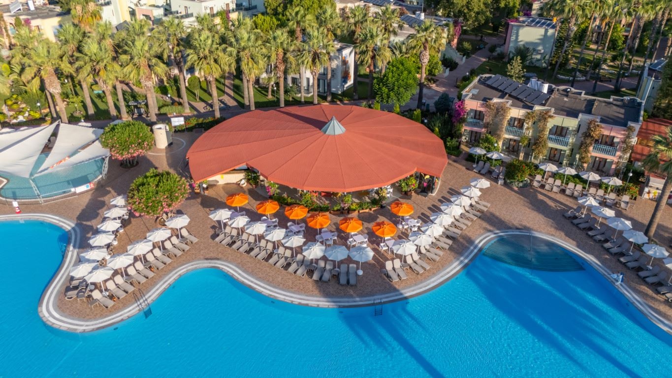 bars-lilium-pool-bar