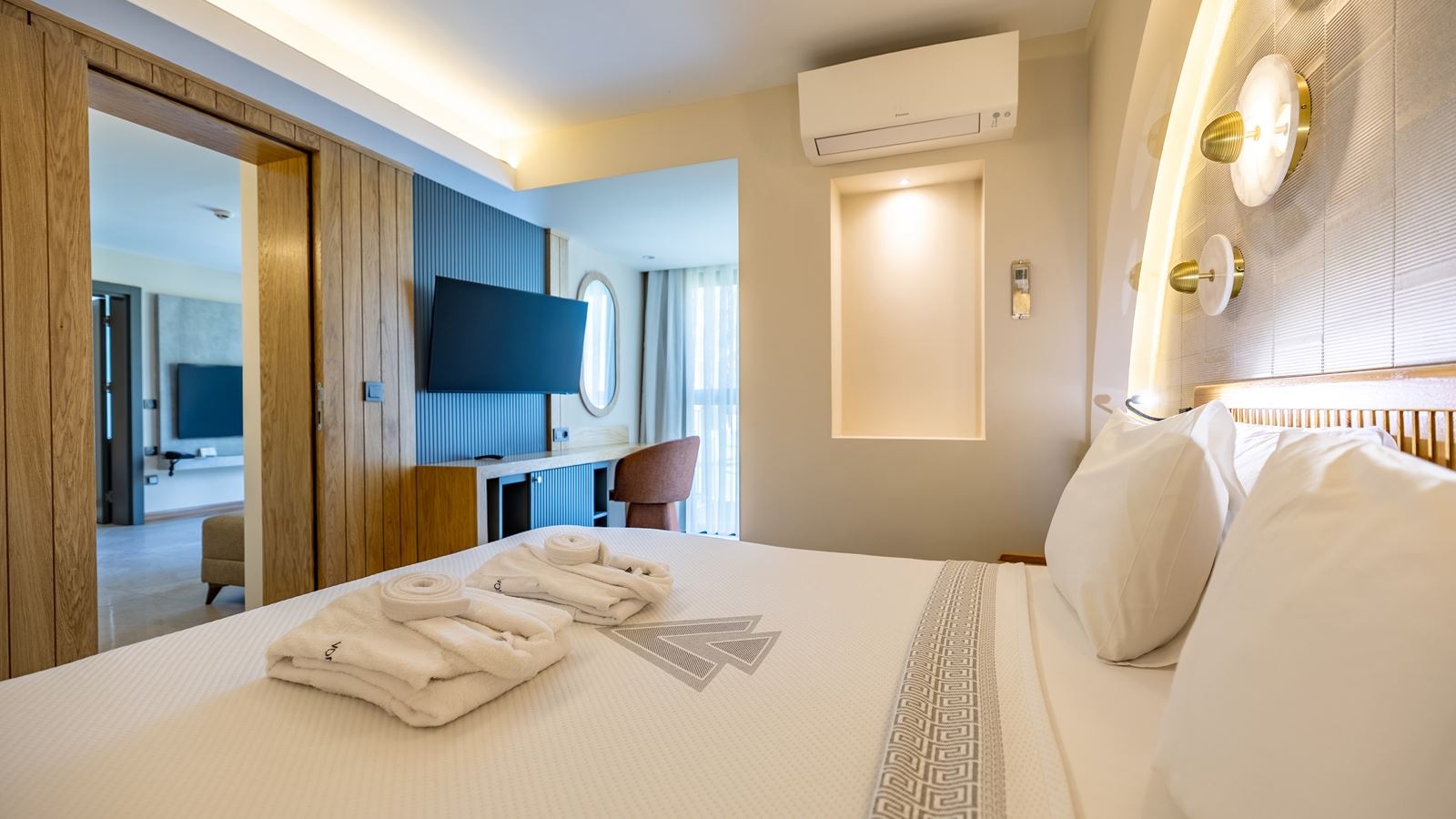 rooms-family-room-3-rooms