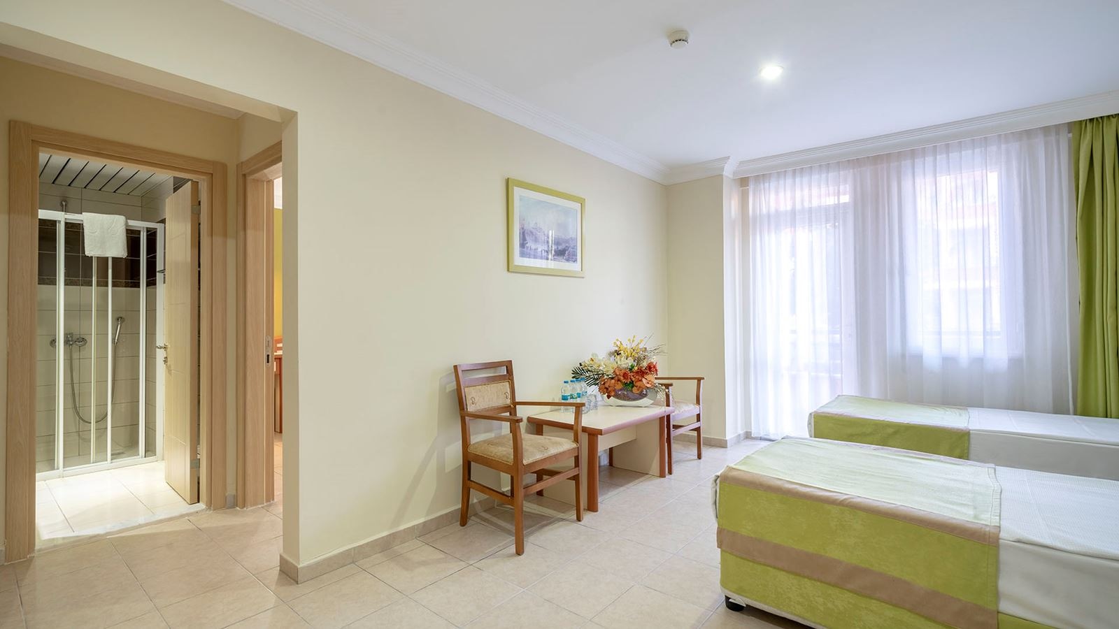 rooms-family-room