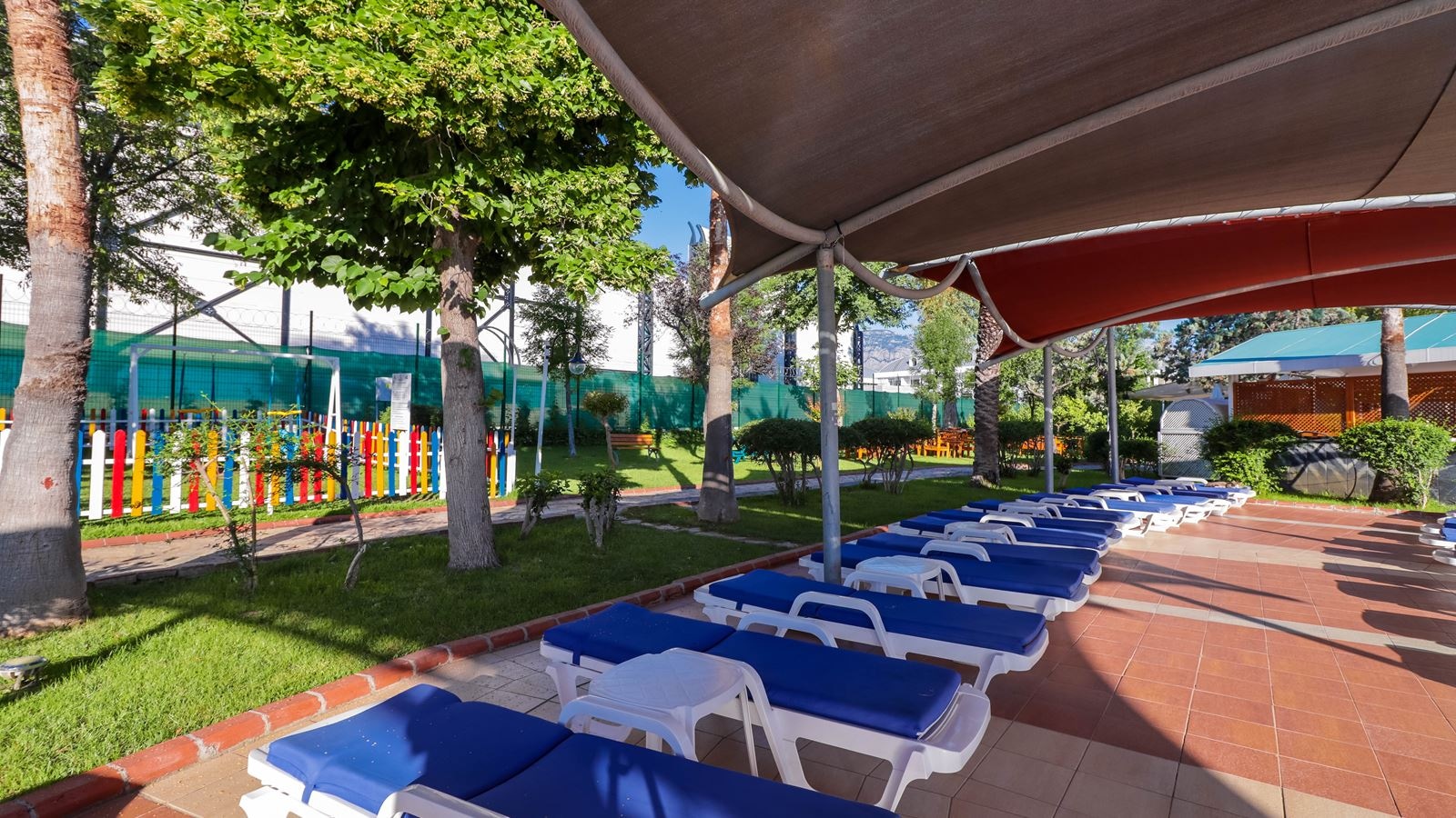 pools-outdoor-childrens-pool