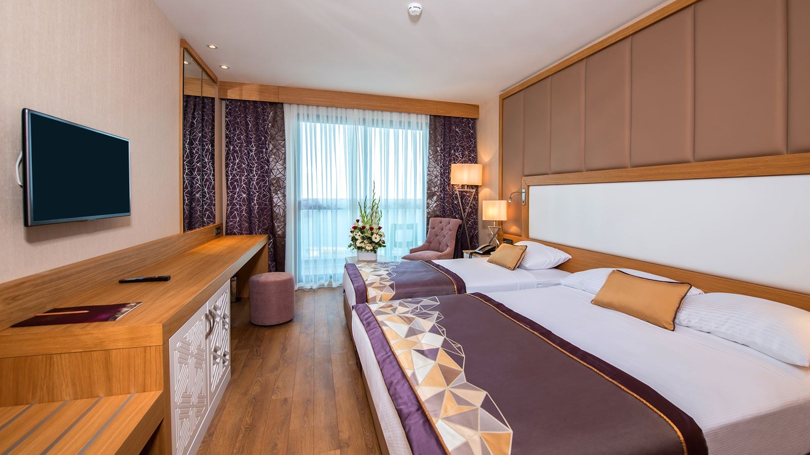 rooms-standard-room-land-view