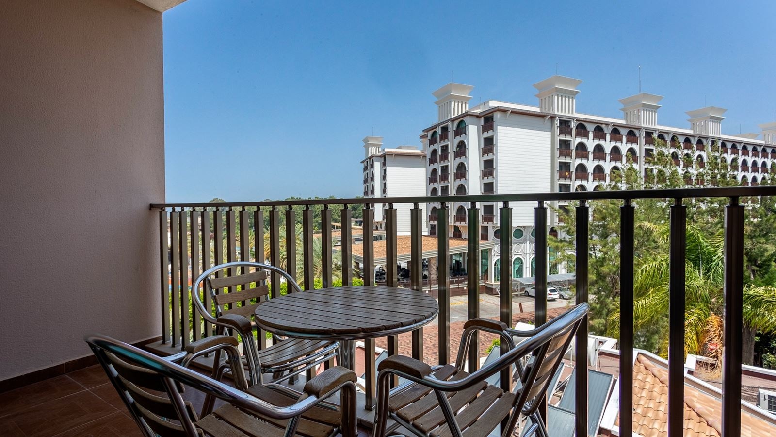 rooms-main-building-family-2-bedrooms-with-sliding-doors-land-view-couple--ladies-only