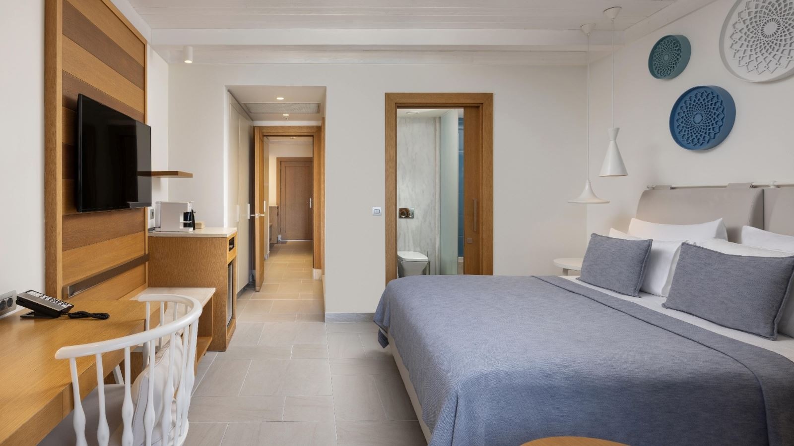 rooms-family-room-sea-view