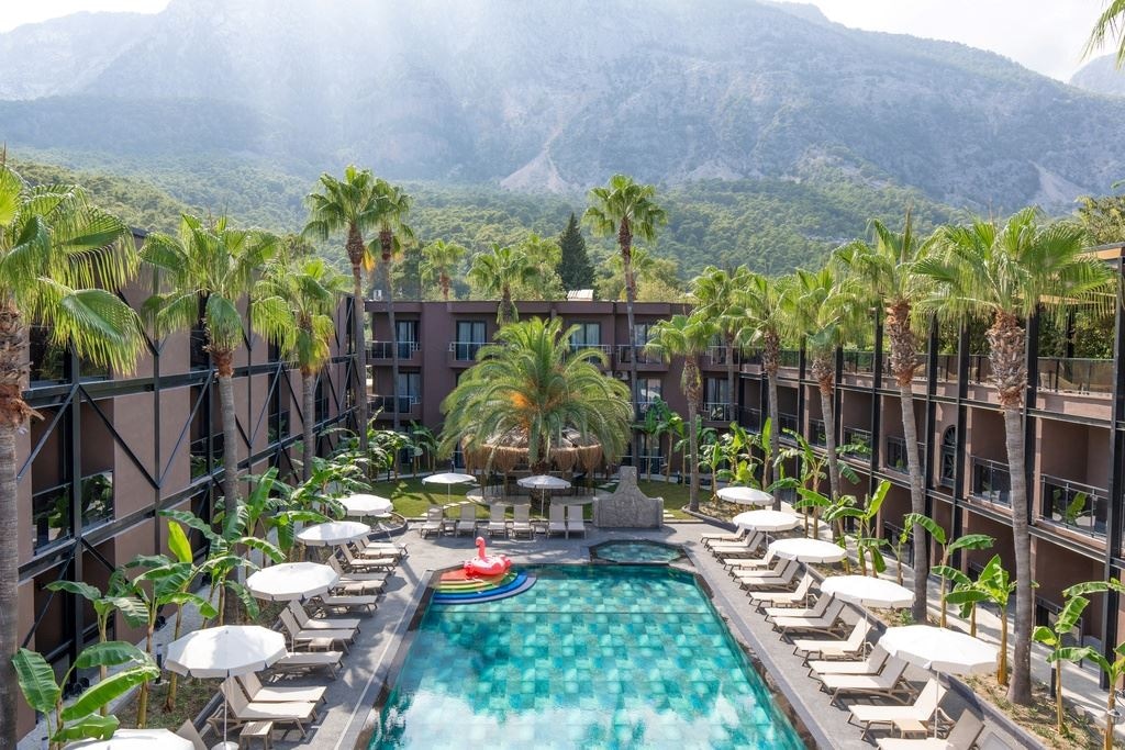 pools-outdoor-pool