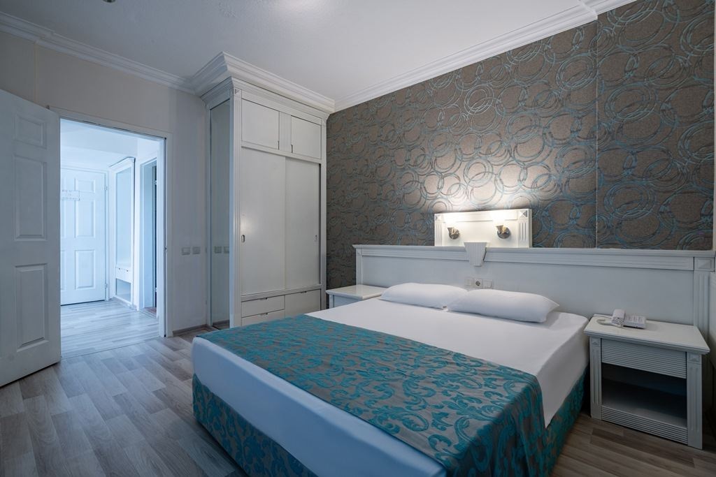 rooms-family-room
