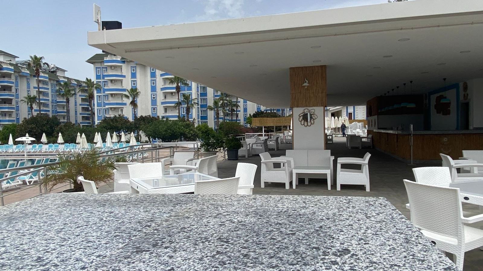 bars-blue-pool-bar