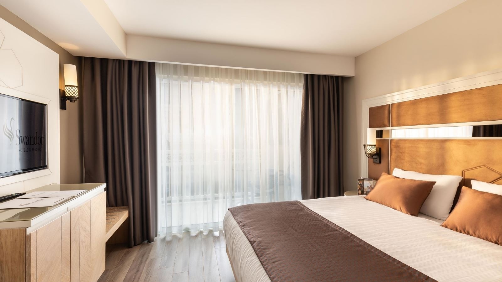 rooms-deluxe-family-garden-room