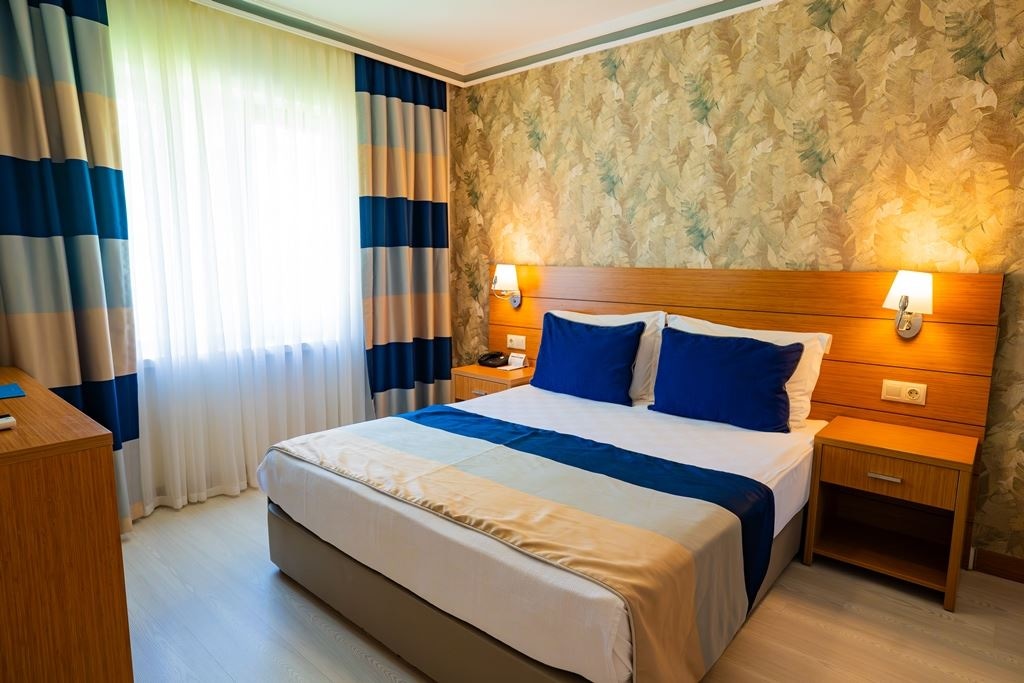 rooms-standard-room-garden-view