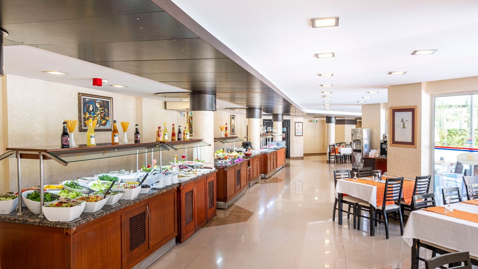 restaurants-main-restaurant