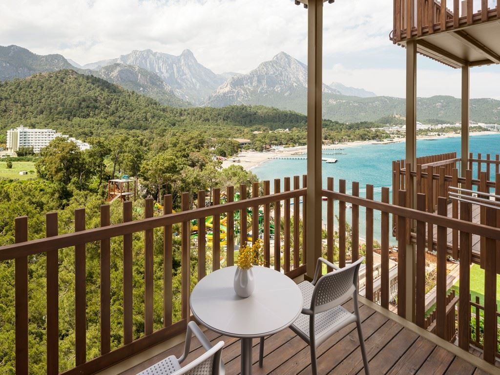 rooms-corner-suite-unique-sea-view